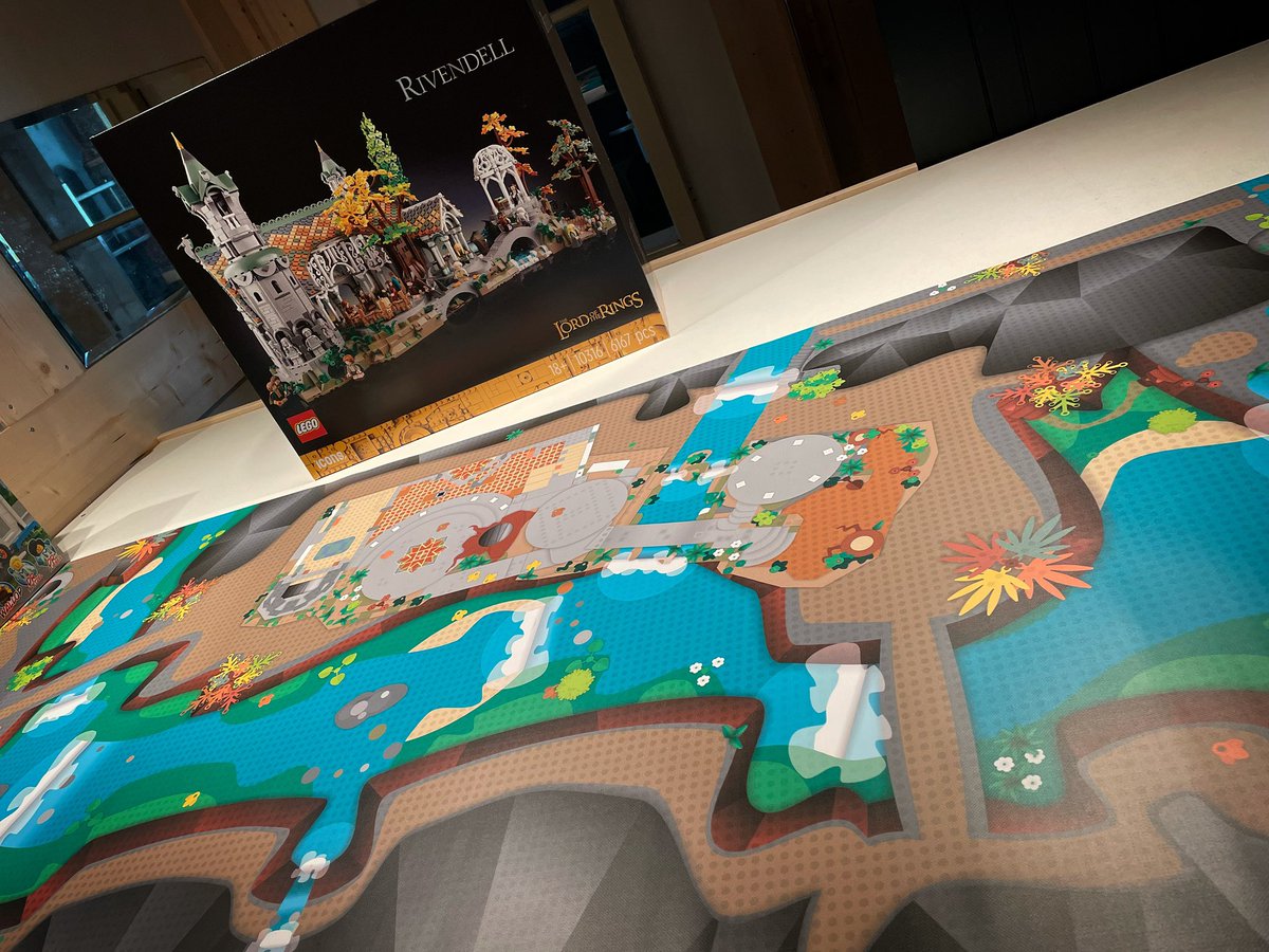 brickmaps's tweet photo. And now for getting the contents of the box build onto the #brickmap 💪🏻 here we go! #legolotr #lotr #legorivendell #lego #legophotography @LEGO_Group https://t.co/NGkpZmKt0C