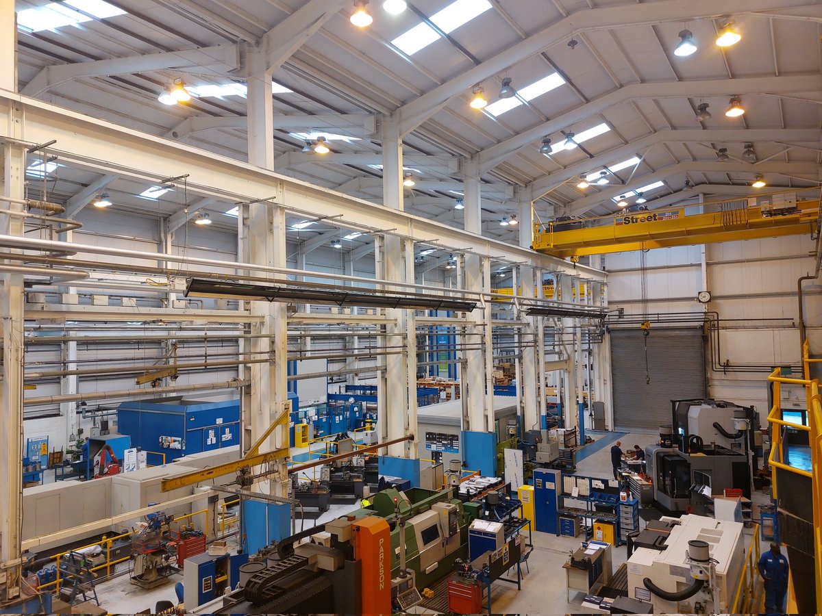 challneyfutures's tweet photo. Year 10s on workplace visits to @HaywardTyler experiencing the world of engineering. Students had a tour and got stuck into an engineering exercise building bridges. Well done gents @ChallneyBoys ๐๐ฝ๐๐ฝ๐๐ฝ #wowweek https://t.co/uEWW6u1FMI