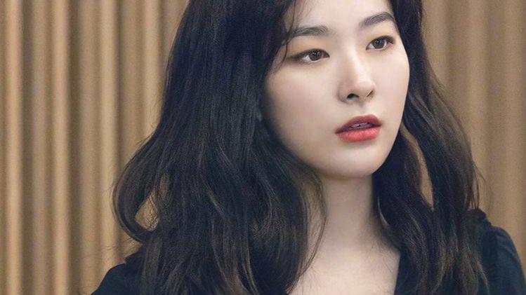 insywrites's tweet photo. — day care taker 🍼

as a full-time working, single mom, seulgi was able to manage it on her own, until she was called to work on-site. so her mom helped her by hiring her a day care taker service. 

a seulhun short filo au https://t.co/BIhmVVDfzq