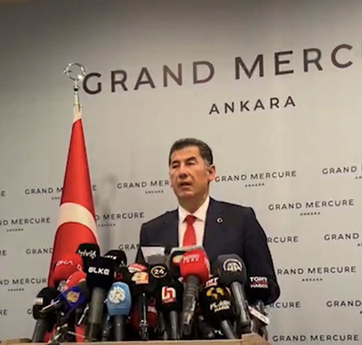 🗣Cumhurbaşkanı Adayımız Sinan Oğan: 

“Bizim medya ambargomuzu kırmayı sağlayan, sosyal medya kullanıcılarımıza sonsuz teşekkür ediyorum.”