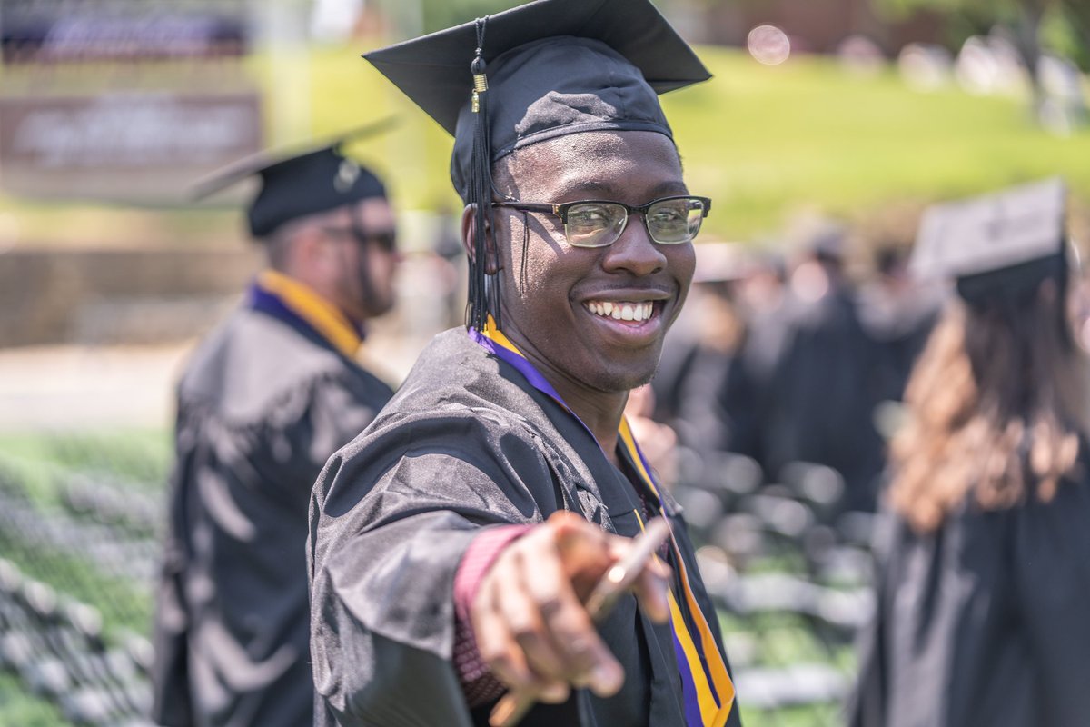 J_Remyphoto's tweet photo. 📸 graduation this past weekend @lorascollege https://t.co/RQo4QdOFxR