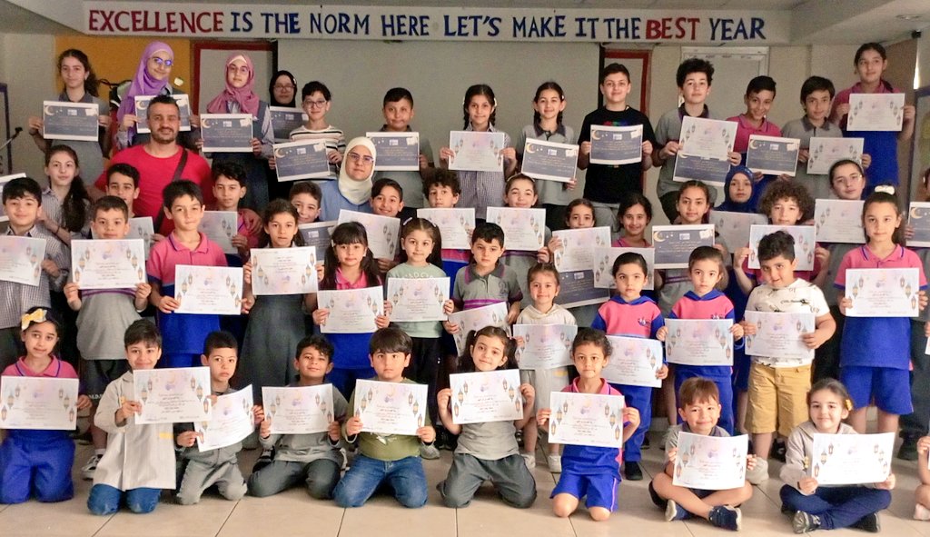 تقديرًا لجهود متعلمينا ومشاركتهم في أنشطة إمساكية شهر رمضان الرقمية التفاعلية والمسابقة الرمضانية، تم توزيع شهادات شكر وتقدير على المتعلمين من صف الروضة الأولى وحتى السادس الأساسي. 
<a href="/makdawhaschool/">Makassed Dawha School</a>
<a href="/GhinwaKotob/">Ghinwa Kotob</a>
<a href="/OmarHankir/">Omar Hankir</a>