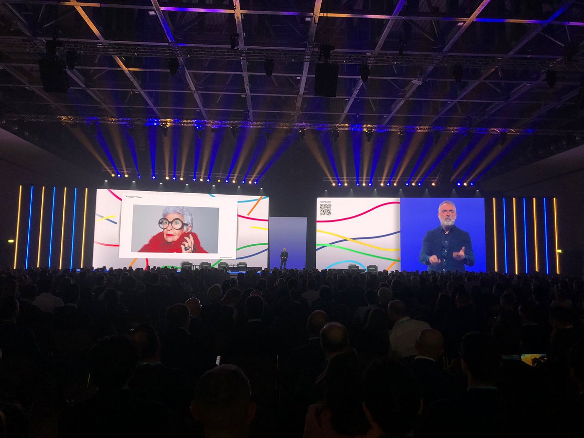 DHSEvent's tweet photo. Due grandi #ledwall per un grande #evento
#pixelart #Milano #dhseventsolution #Pixel #teamwork #teamworkmakesthedreamwork #design #innovazione #b2b #tecnologia #ledscreen https://t.co/9KmHYCuuey