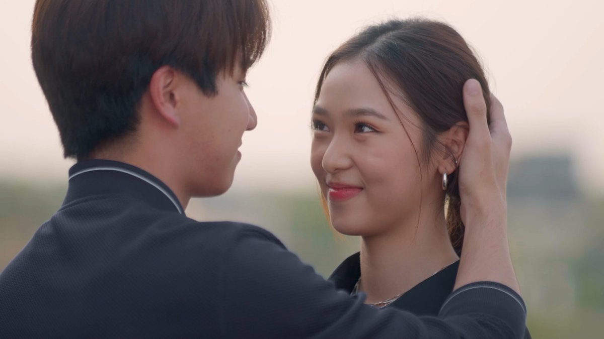 GMMTV's tweet photo. หวานเกิ๊นนนนนน #DoubleSavageEP10

#GMMTV
@perthppe @filmracha https://t.co/pvbCcgF5I1