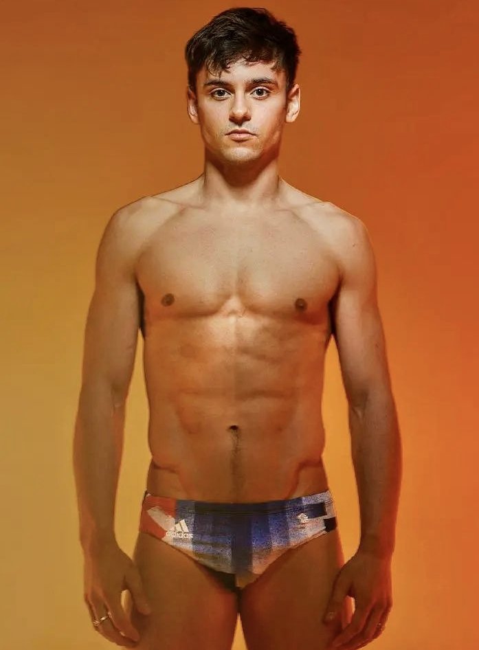 Happy belated birthday to the beautiful Tom Daley... 
