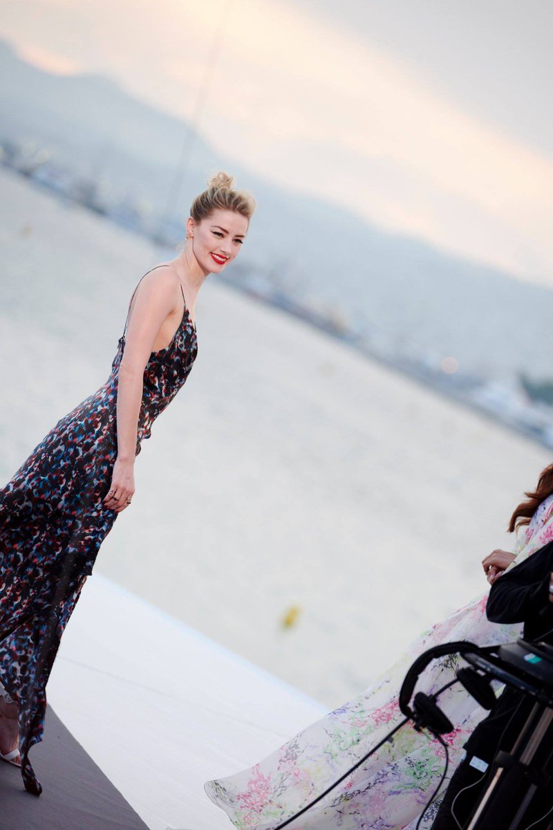 best of amber heard on Twitter "amber heard at “worth it” show."