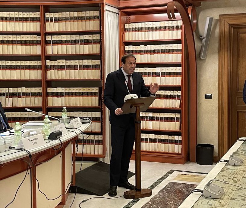 DLA_Piper_Italy's tweet image. Dai nuovi testi unici tributari alla riforma delle #sanzioni, dall’estensione della #cooperativecompliance alla #certezza del diritto. Maurizio Leo, viceministro dell’Economia e delle Finanze, interviene al nostro #TaxDay per illustrare i contenuti della delega fiscale.