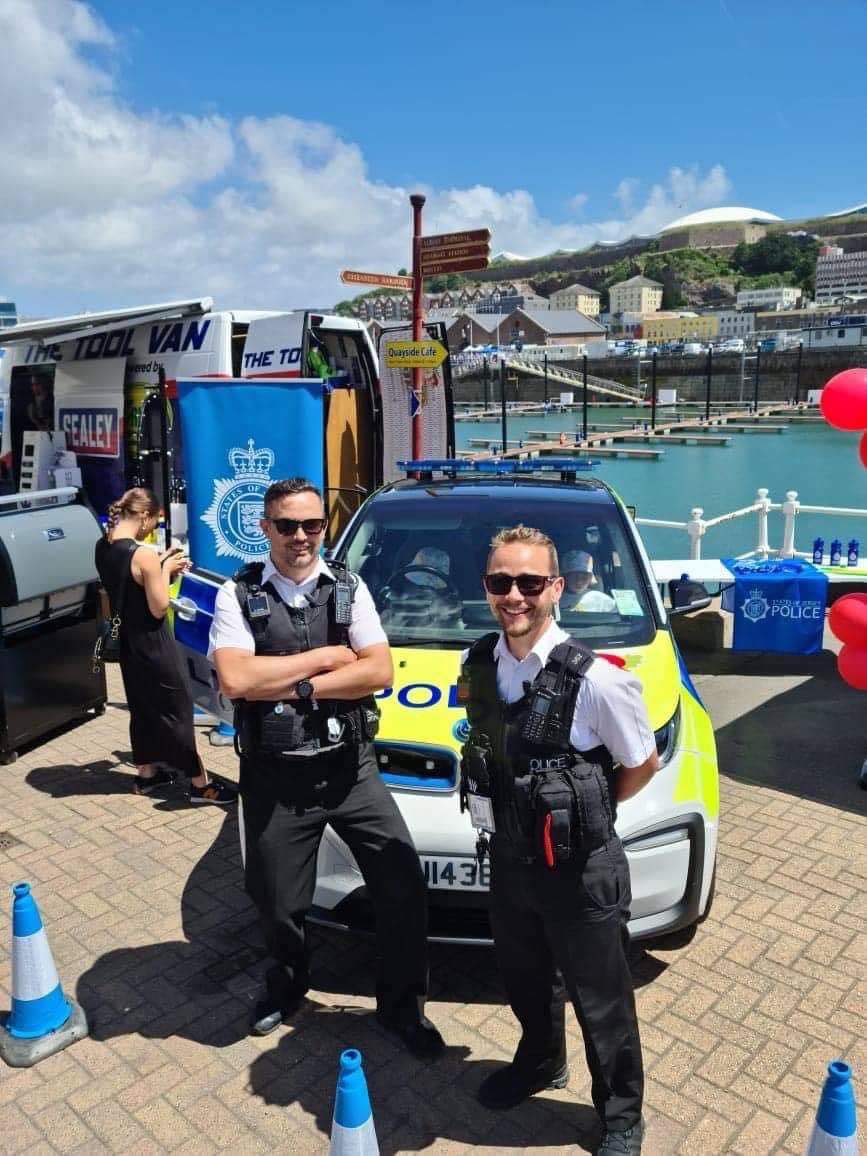 Inspector David Turnbull MCMI fCMgr 🇯🇪 tweet media