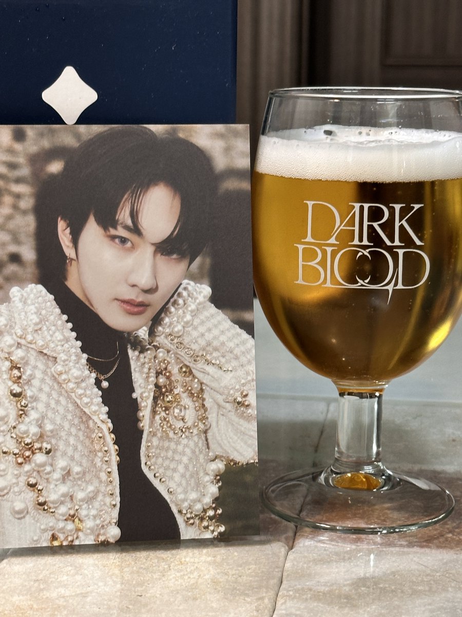 엔하이픈이 준 맥주잔.
작은 캔이 하나가 기가 막히게 들어감