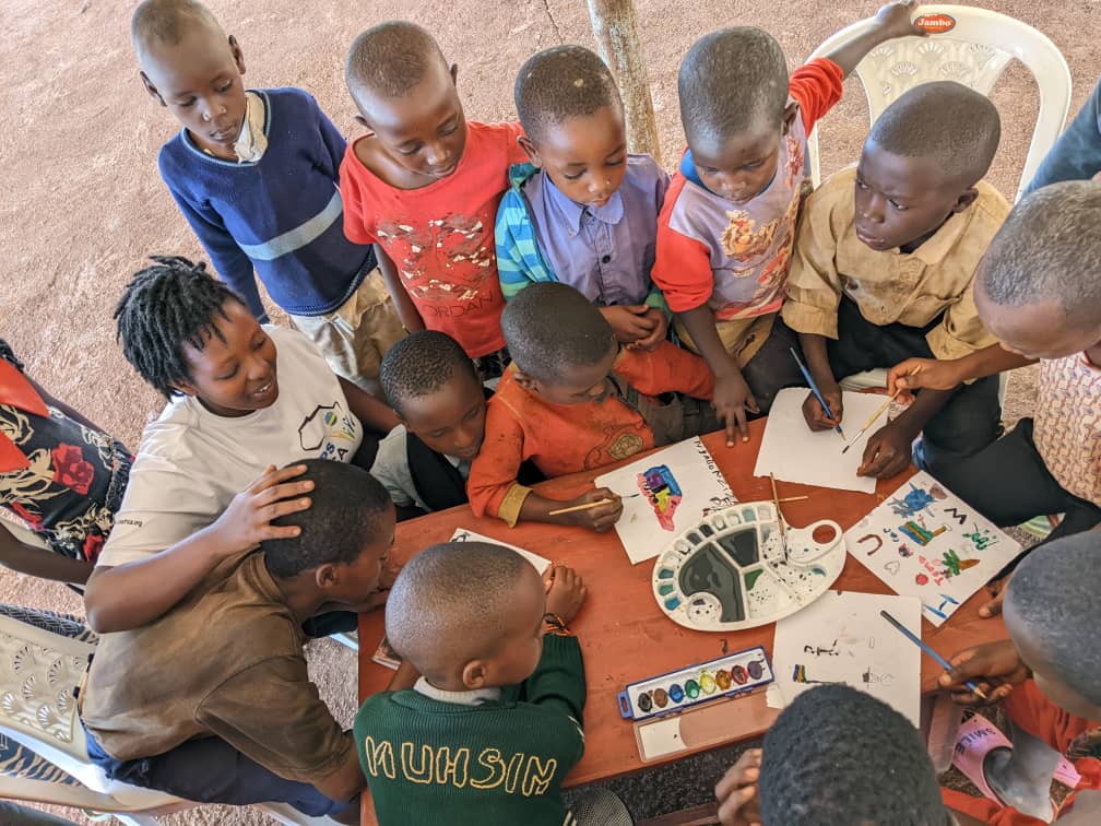CorpsAfricaRda's tweet photo. Unlocking global opportunities and understanding diverse cultures through languages is crucial in today's interconnected world. 
With the facilitation of our Volunteers, @FreshRw  and @JosephKabera9 ,... https://t.co/mZfKJ1MSJG