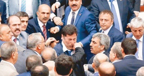 Sinan Oğan AKP dedi.