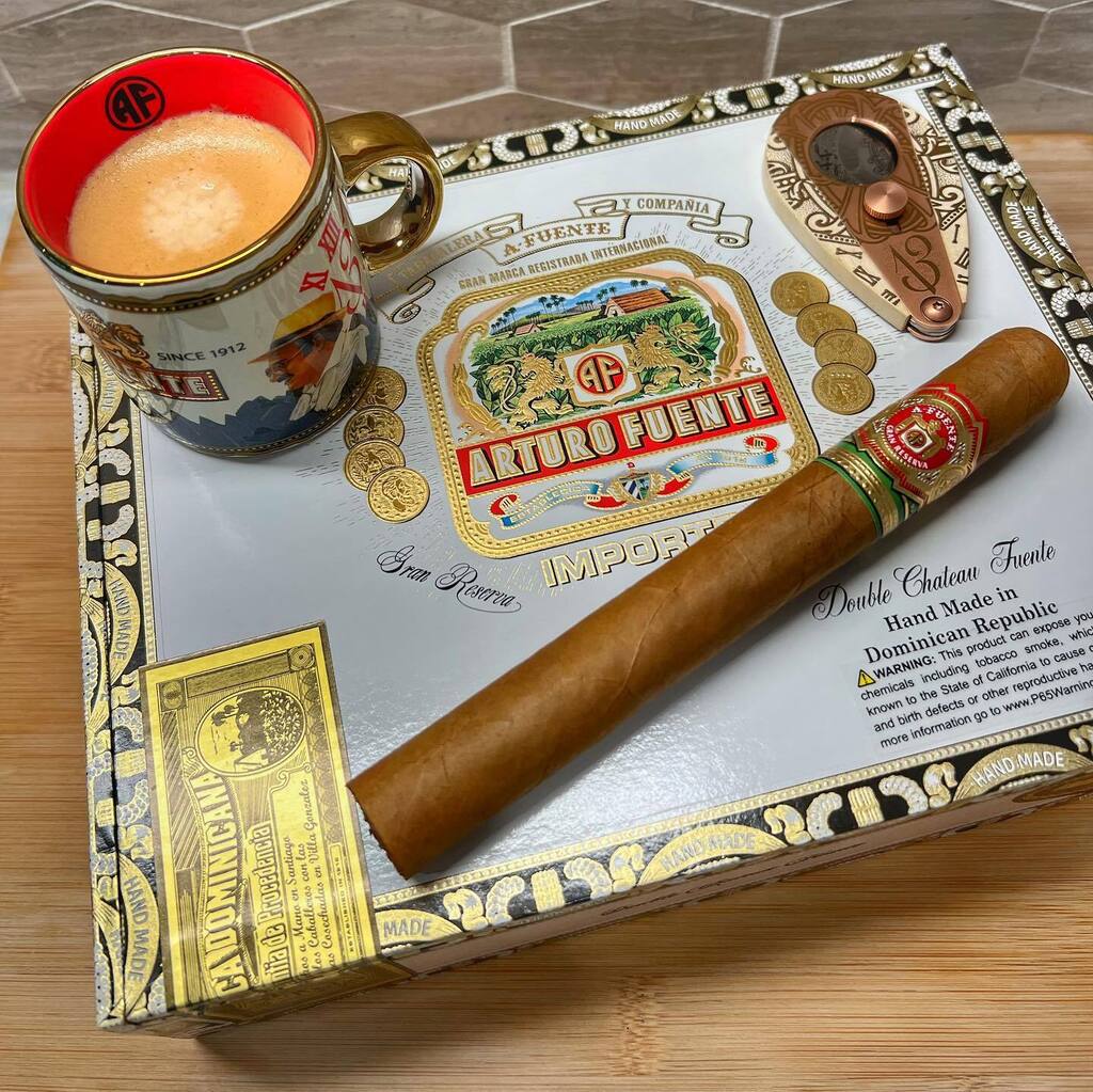 Have a great week, friends! 

#ArturoFuenteCigars #ArturoFuente #ArturoFuenteCoffee #Espresso #Cigars #CigarLife #CigarCulture #CigarOfTheDay #CigarPhotos #DistinguishedRuffian instagr.am/p/CsjE7jaSlxh/