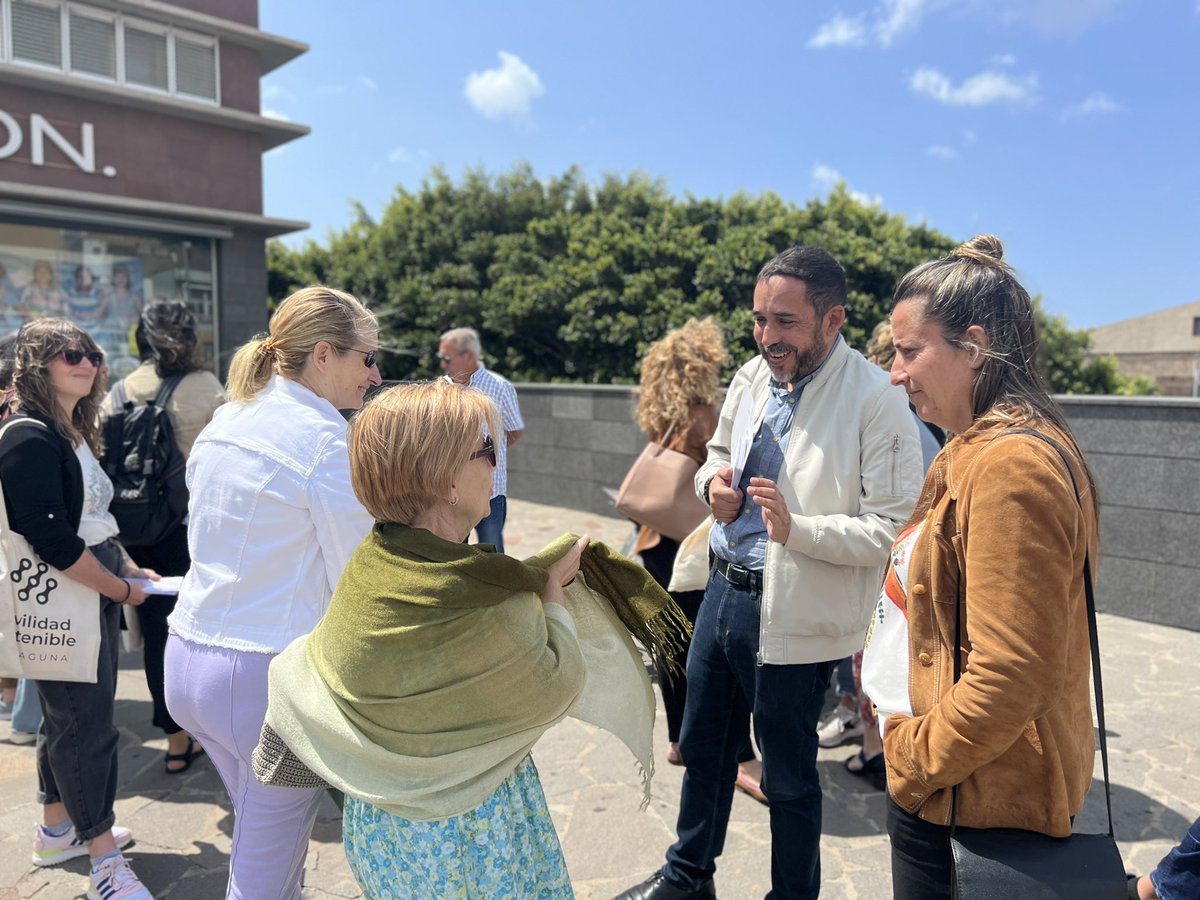 Unidas_sepuede's tweet photo. ¡Última semana de campaña electoral! 📢El #EquipoValiente está difundiendo el trabajo y metas para el próximo mandato, hoy recorrimos las calles de Taco. 

¡Tenemos más de 600 ideas para construir #LaLagunaValiente!  

Tu voto cuenta, elige un futuro valiente para La Laguna. 🗳️ https://t.co/kC0mdgYu6W