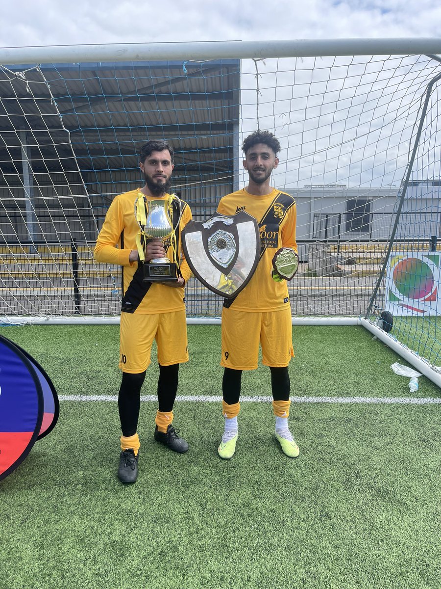 FCLeytonstone's tweet photo. Leytonstone Mens team have brought the curtain down on the 2023 season with a further two pieces of silverware as they cemented their dominance with a 4-1 win in the Charlie White Cup to complete the double🏆🏆 @ESFCombination Champions 💪🏻 https://t.co/tZvvmhhWfH