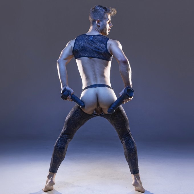 New collection!! New toys to play !!
@addicted_offic 10% off with the code - ITSALLENKING ➡️ https://t