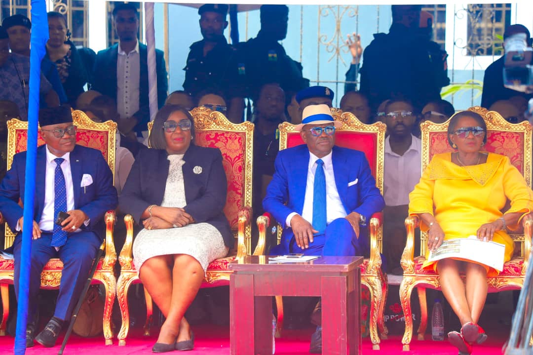 berebaishmael's tweet photo. #PhotoNews 

Rivers State governor His Excellency Chief (Barr) Nyesom Ezenwo Wike commissioning the 500-bed clinical hostel of the Basic Medical Sciences, Rivers State University.
#RiversStateInauguration2023
#GovSim

10,000 BTC | Supreme Court | Spyro https://t.co/eiRDk3GrtY