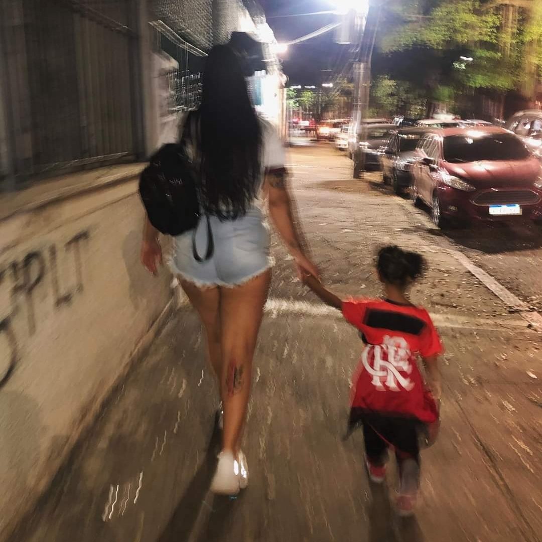clubistasdofla's tweet photo. Quando ela for mãe, ela para com esse fanatismo todo pelo o Flamengo.
Eu sendo mae: https://t.co/oFruznjPN6