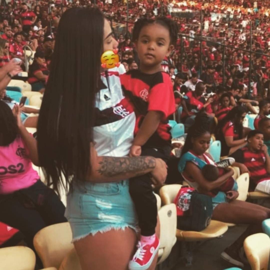 clubistasdofla's tweet photo. Quando ela for mãe, ela para com esse fanatismo todo pelo o Flamengo.
Eu sendo mae: https://t.co/oFruznjPN6