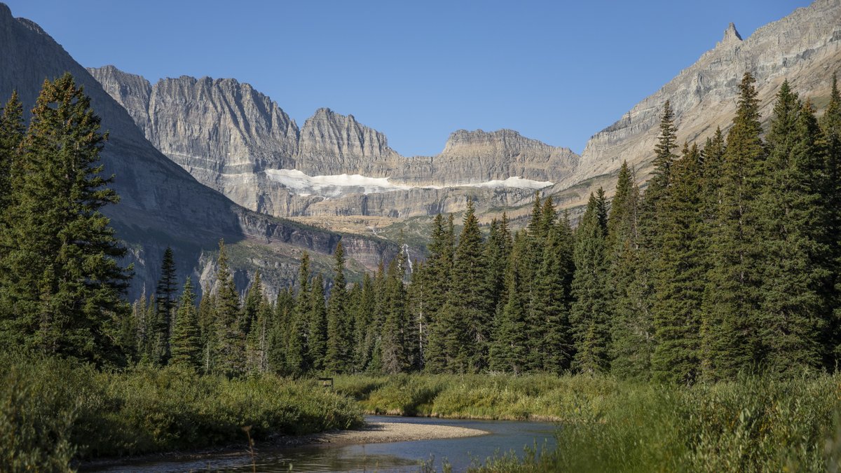 GlacierNPS's tweet photo. “I estimate this glacier is at least a mile in width, where visible. The thickness of this mass of ice can scarcely be less than 100 feet and may be much more.” —George Bird Grinnell

Image 1: Grinnell Glacier, 1887. 
Image 2: Grinnell Glacier 2021. https://t.co/TCkr1yUs3H