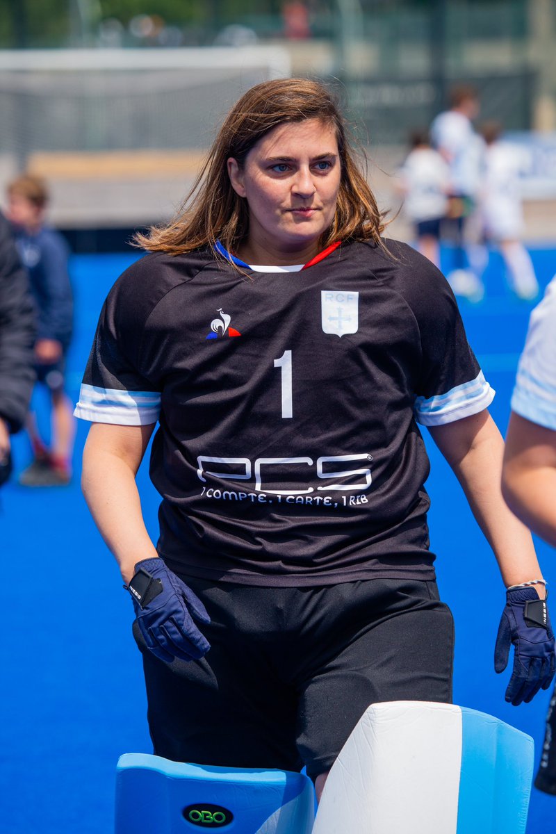 clotildelarrose's tweet photo. [#hockey] Seul le sport peut vs faire vivre de telles émotions en quelques matchs… 1eres du championnat régulier, ns échouons en demi-finale sur un fil, sûrement par manque d’expérience. On termine 3e, en étant déçues et frustrées. #playsoff #hockeysurgazon #goalkeeper #goalie https://t.co/a5uN0ZM2zX