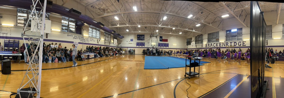 SAISDBrackHS's tweet photo. 💜Senior week off to a great start!💜 #SeniorClass2023 #BrackFamilia https://t.co/EgpIrwn19t