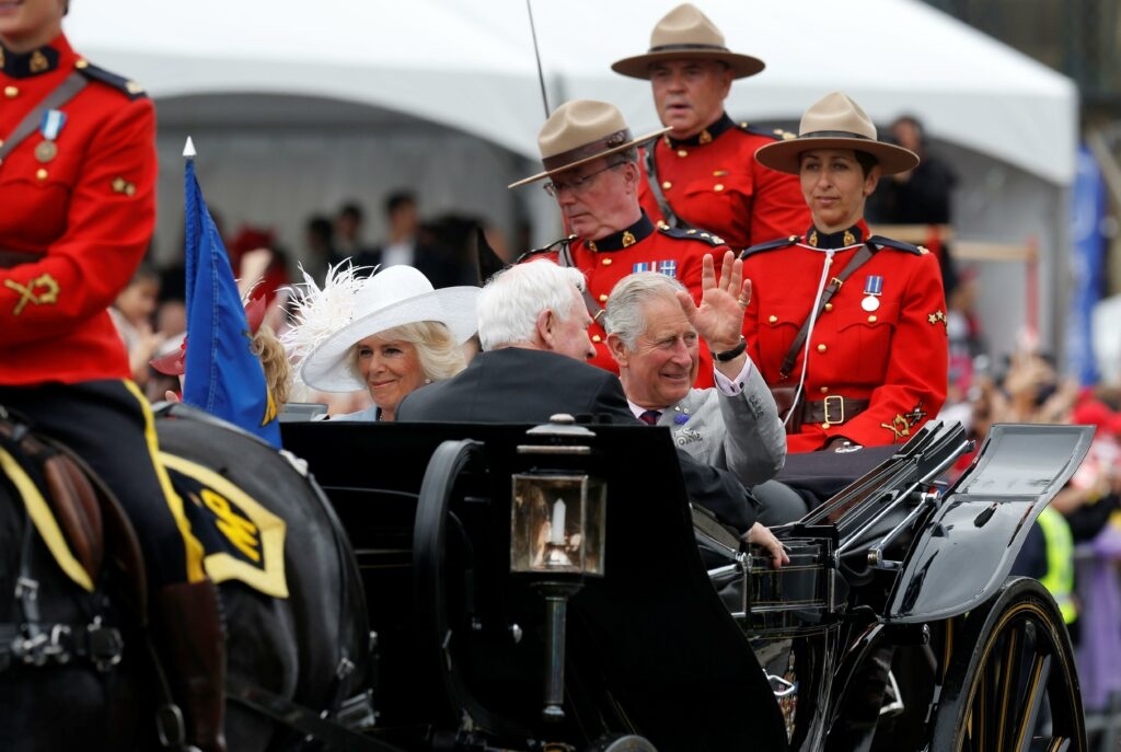 Today, Canadians celebrate Victoria Day 🇨🇦 which not only marks the birthday of Queen Victoria, Canada’s “Mother of Confederation,” but also marks the ‘official’ birthday of the current King (or Queen) of Canada. 👑🎉

#cdncrown #cdnpoli #cdnhist #VictoriaDay