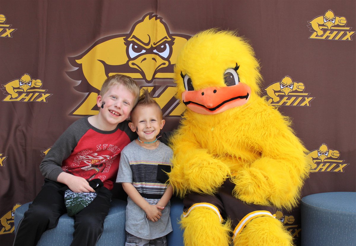 For all ages, itty bitty to grown-up, the Adams Elementary 👩🏼‍👧🏼‍👦🏼 Family Fun Night 👨🏾‍👩🏾‍👧🏾‍👧🏾 was a big success! The Chix mascot was a big hit with everyone, too! 🐥🐥 #ZPSLearningforLife