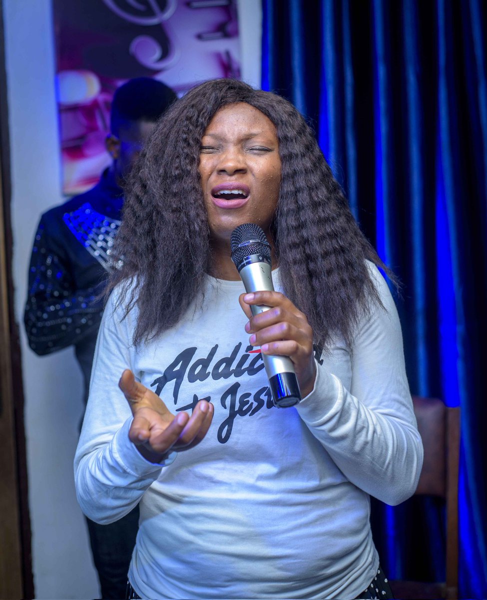 lizzy_folorunso's tweet image. May Addicted Room was 🔥🔥
Moments of Joy, intercession, dancing and praying in the holy ghost, we were blessed .
We sweated, danced and rejoiced in God's Presence. 
Yes, In His Presence There is fullest in Joy and....
#addictedtojesus #worshippers #gospelmusic  #lizzyfolorunso