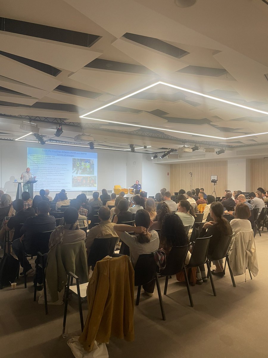 7Isebe's tweet photo. Everyone is paying attention while the poster session is getting ready! ππ#7isebe #congress #biotechnology #marseille https://t.co/1olMOgC9Qz