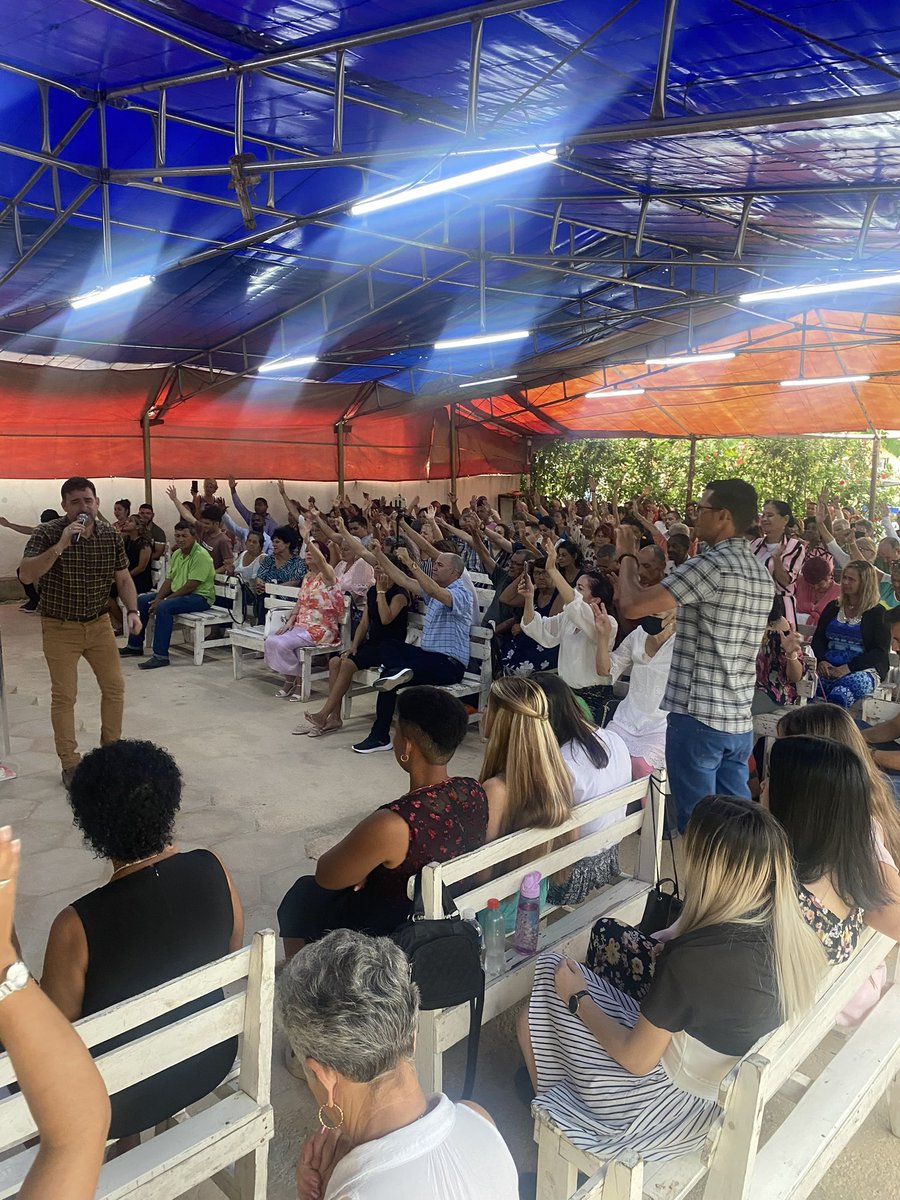 pastorsandyaviv's tweet photo. “... Pero Jesús dijo a Simón: No temas; desde ahora serás pescador de hombres.
(Lc5:10)

Detrás de cada milagro hay un propósito mayor ¡Las almas de los hombres!!!!
#AVN https://t.co/fHyZNrQZR7