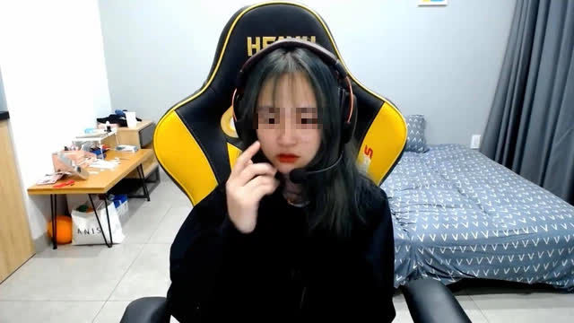 cliphotvnlink's tweet photo. Streamer Free Fire lộ clip nóng
Link Full: https://t.co/Y37ytaKbAZ https://t.co/yF4c17QTsR