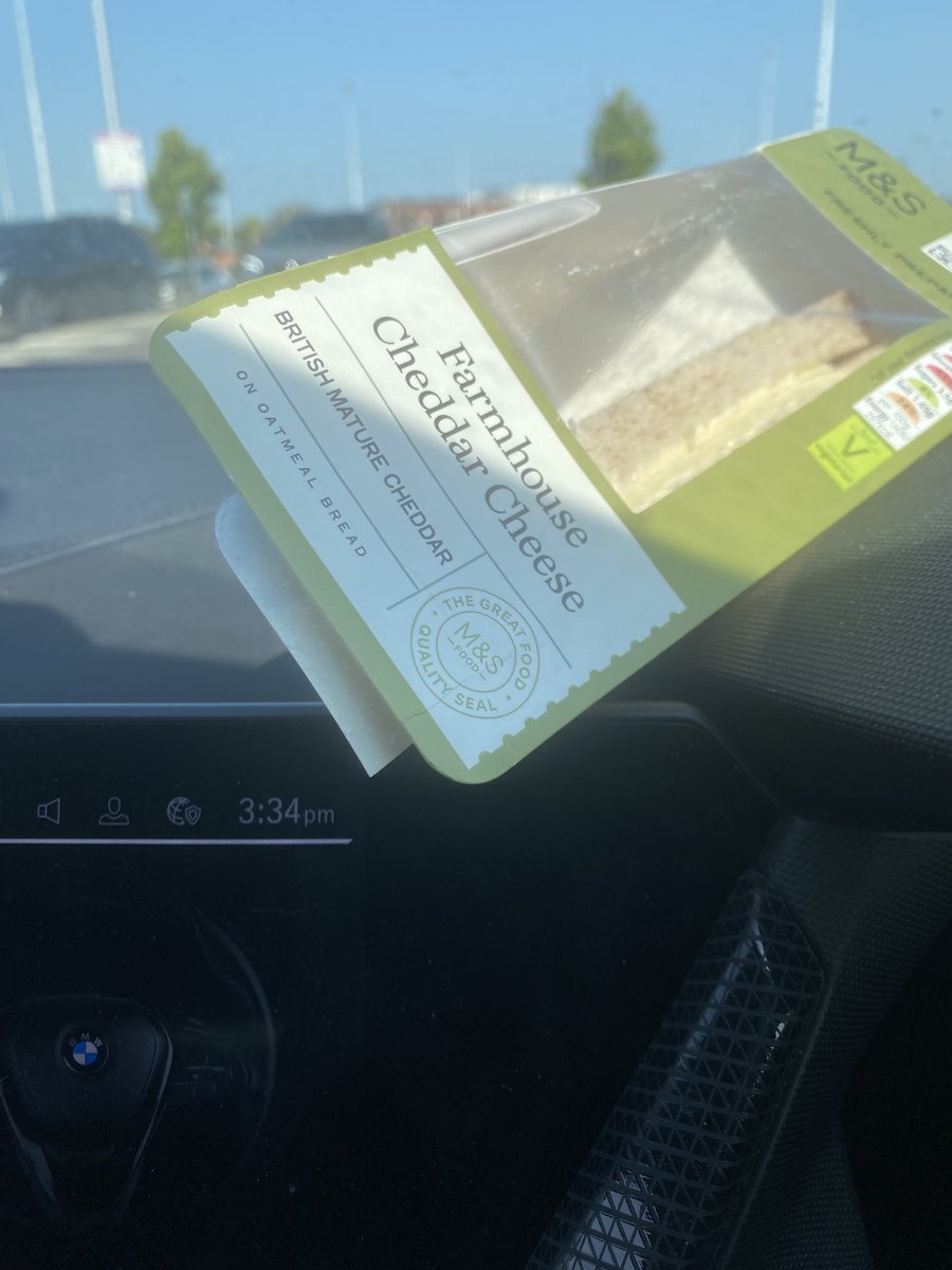 ElysiumFields10's tweet photo. On the go all day - but I have treated myself to a cheese sandwich .. You know what you can do ..
#AnnWiddicombe
#CheeseSandwich
๐ฅช
#NotEatingCake https://t.co/yUT9DKrGIB