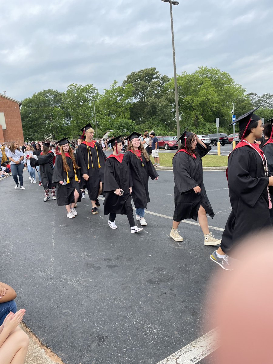 StathamElem's tweet photo. Fun times this morning at our 5th Grade Walk which included our @TweetDoggs Class of 2023 graduates! We are so incredibly proud of all of our Wildcats. Go forth and change the world!
#WildcatPride #ConnectingattheCore #OnceaWildcatAlwaysaWildcat ❤️🖤 https://t.co/J2pXgDOBJO
