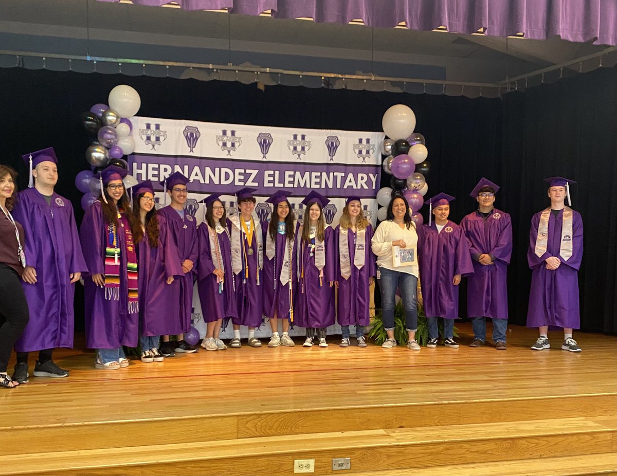Celebrating the SMHS C/O 2023 former Hernández Heroes 👨‍🎓 👩‍🎓 <a href="/SanMarcosCISD/">San Marcos CISD</a>