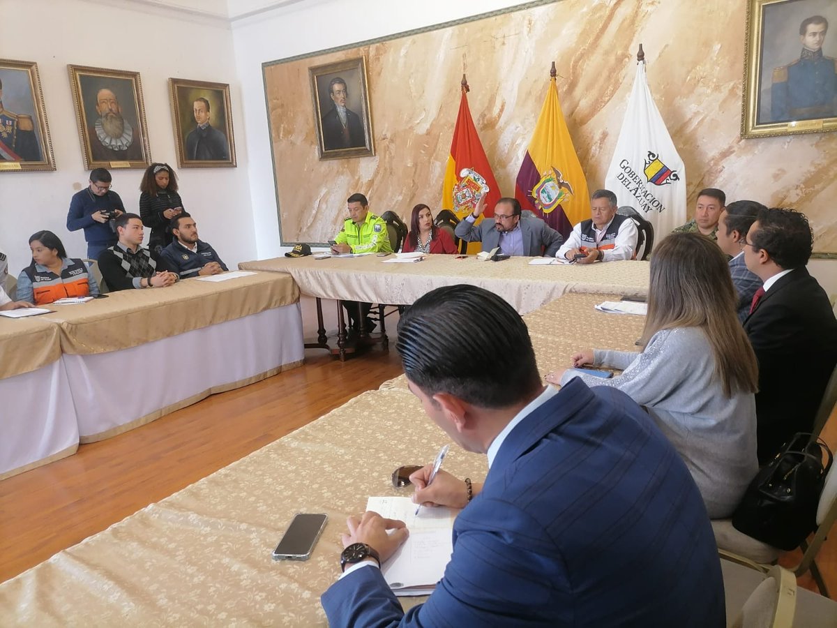 CSC_CUENCA's tweet image. ¡ACCIONES COORDINADAS POR SU SEGURIDAD! 

👉En este momento se cumple una reunión de coordinación interinstitucional en la @goberazuay para tratar sobre el Plan de Contingencia por el Feriado del 24 de Mayo Batalla de Pichincha.

@czamoramatute 
#CuencaSeTransforma