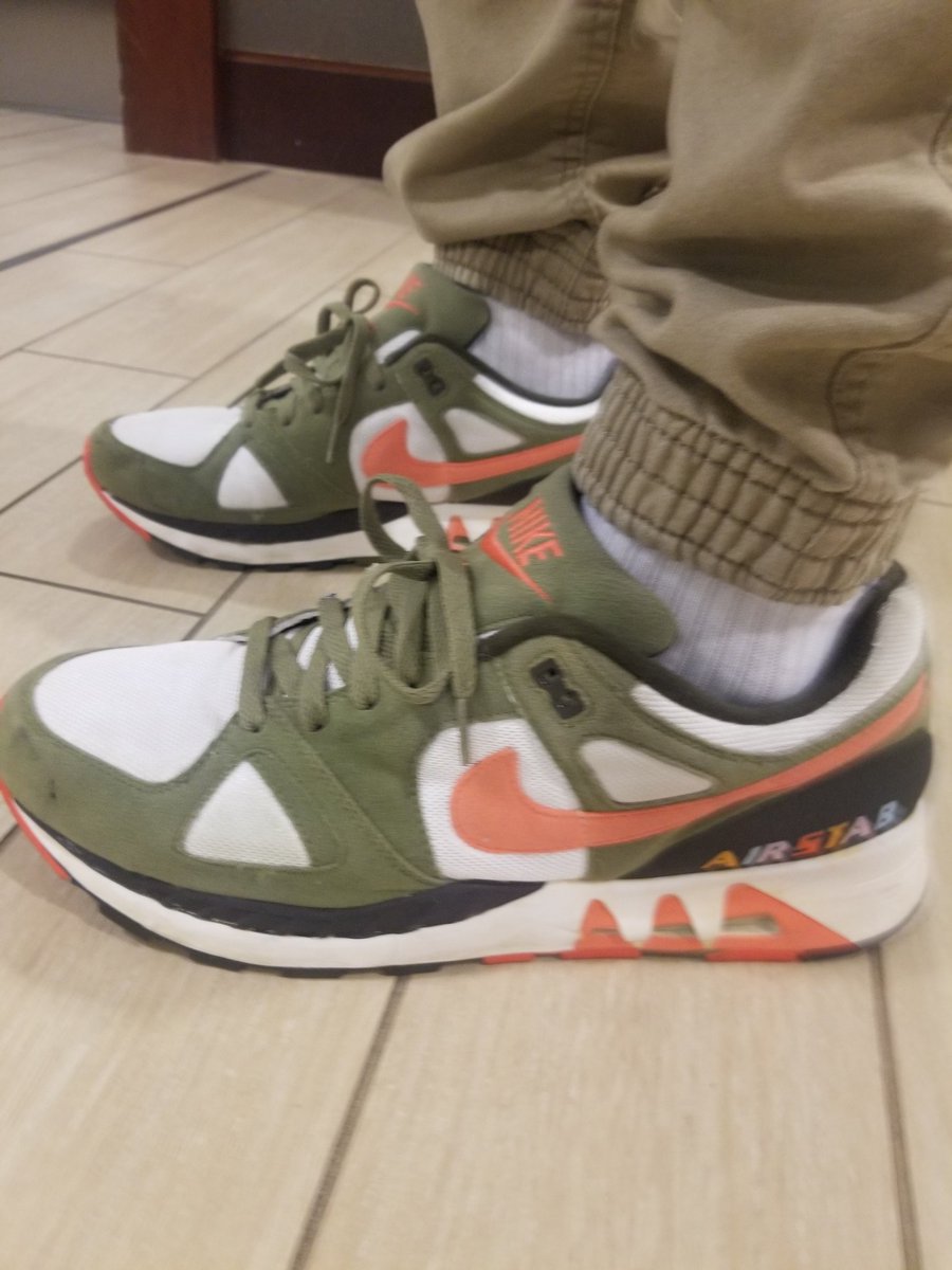 JON_EMARI's tweet photo. @KicksFinder @EloominahtEE https://t.co/Lflh8ID0od