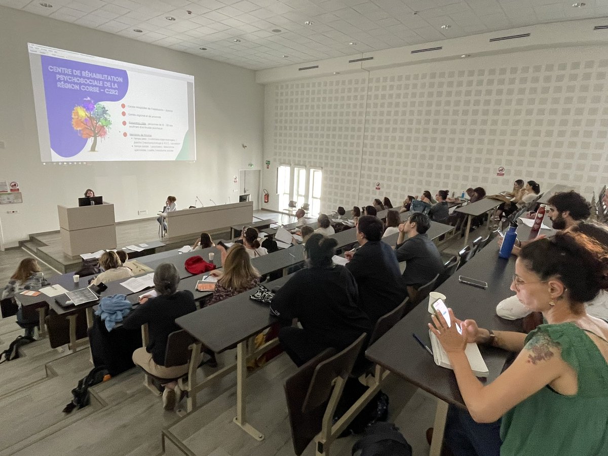 CentreRessource's tweet image. [Journée du réseau]
Programme HOP : Honnête, ouvert, prêt !
Accompagner les usagers dans le choix du dévoilement et les manières de le faire.
Lutte vs la #stigmatisation et l’#autostigmatisation 
@LeC2R2