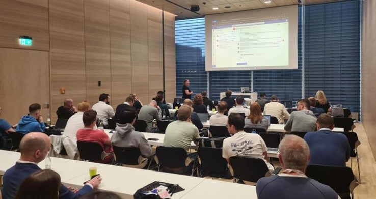 Laurie Pottmeyer (@lauriepottmeyer) on Twitter photo Today was a good day - Day #1 ✅#CollabSummit #MicrosoftTeams Workshop with <a href="/miroslavFdvorak/">Miroslav Dvořák</a> and <a href="/percusn/">Liz Sundet #NotTracy</a>. Some pretty smart 🍪with us here today!
#CommunityRocks Today was a good day - Day #1 ✅#CollabSummit #MicrosoftTeams Workshop with <a href="/miroslavFdvorak/">Miroslav Dvořák</a> and <a href="/percusn/">Liz Sundet #NotTracy</a>. Some pretty smart 🍪with us here today!
#CommunityRocks