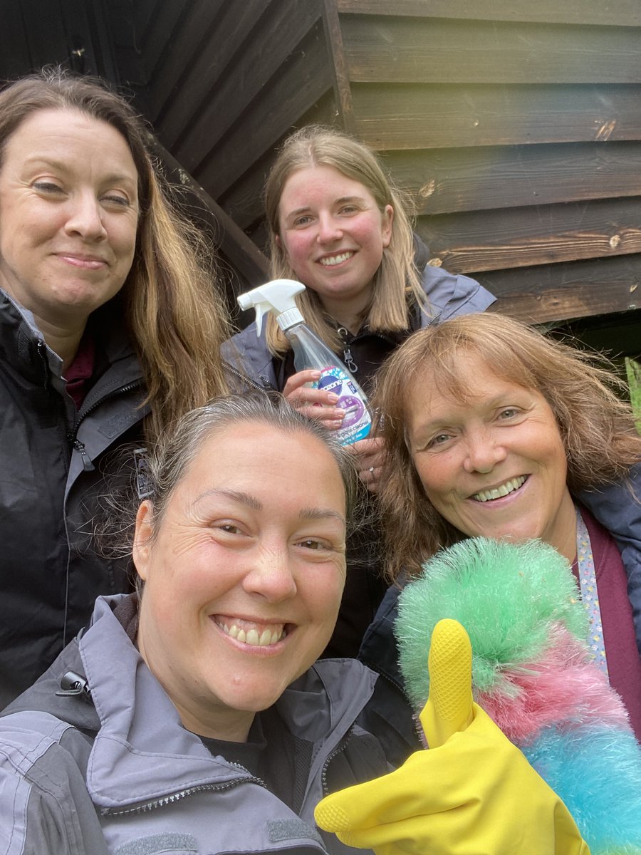 We’ve been scrub-a-dub-dubbing at Rothschild Bungalow today getting it spick-and-span for your visits on Saturday. Sure the spiders will appreciate clean corners for their webs 🤣 Have you booked yet? wildlifebcn.org/events/2023-05…

#NNRWeek