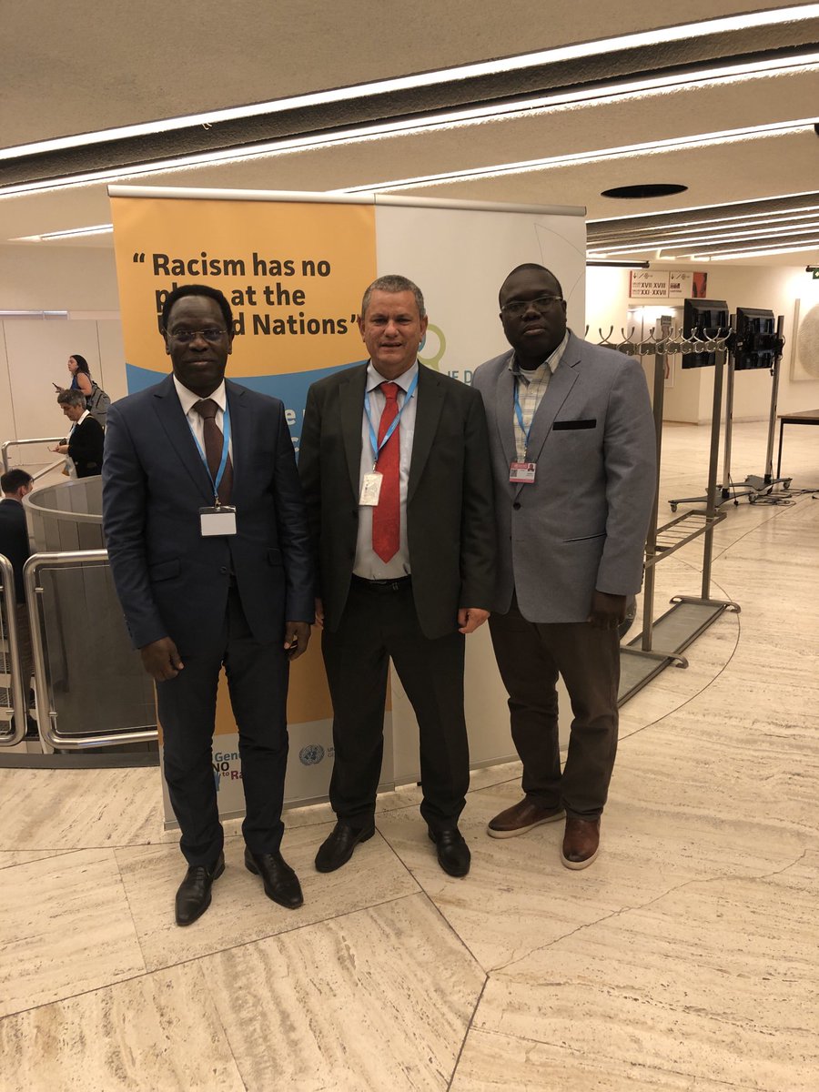 Insightful reflections between  ⁦@OoasWaho⁩ DG and ⁦@xaviercrespin_⁩ in Geneva during the #worldhealthassembly. Great to see opportunities for building synergies around ⁦@ecowas_cedeao⁩ ⁦@Ecowas_cdc⁩ ⁦@OoasWaho⁩ platforms.