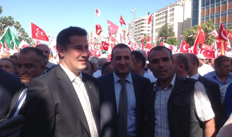 cumhuriyetgzt1's tweet photo. Sinan Oğan'a destekçisi Atila Kaya'dan sert tepki: Ben, 'cehennemin kapılarını kapayasın' diye imza vermiştim; 'cehenneme odun taşıyasın' diye değil!
https://t.co/q1O7k7t3pb