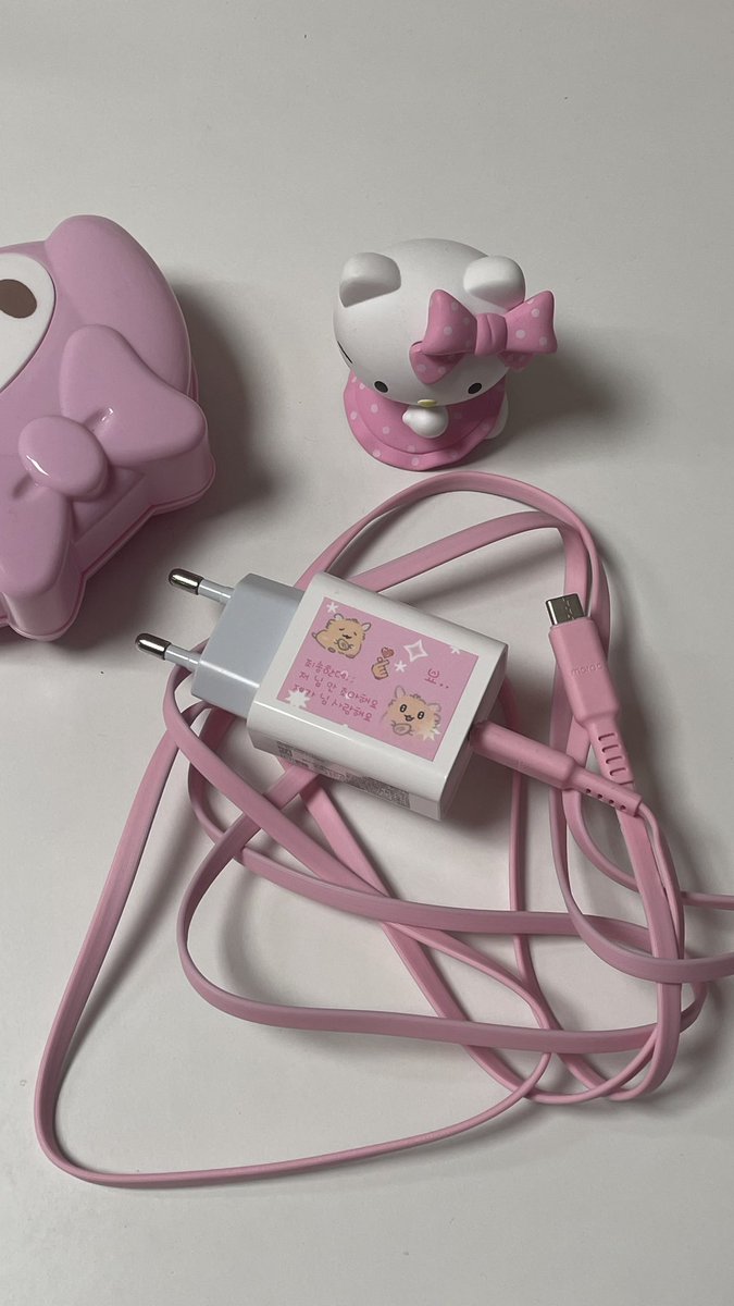 꾸미기 중독입니따。🍧🩷🍥🎀👛