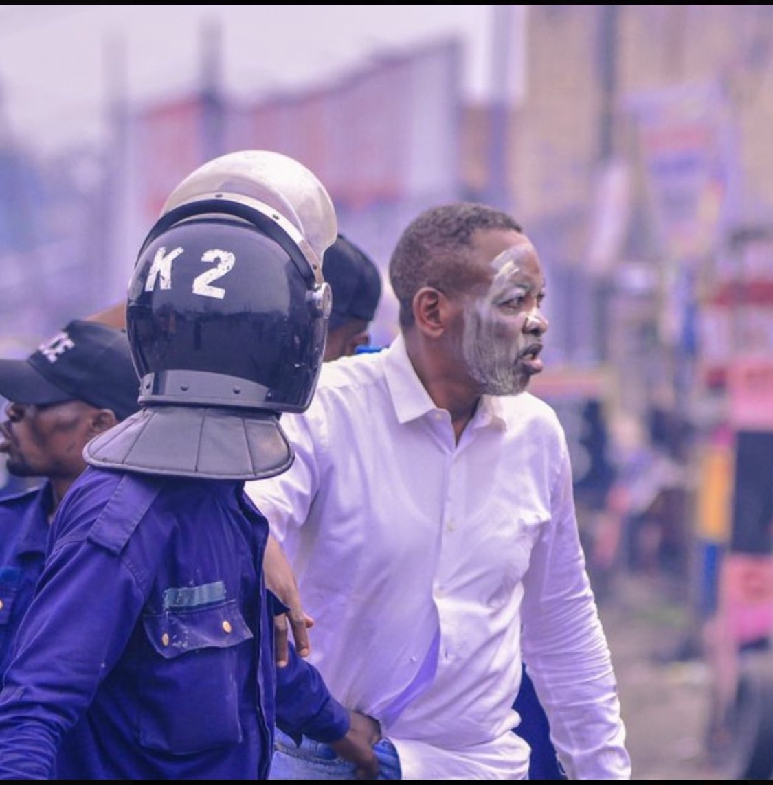 tokwauluaena2's tweet photo. #RDC #PrésidentTshisekedi responsable bavures @comgenpnc #MarcheOpposition2023
Urgence est:
1/Visiter #Goma nosAutochtones réfugiés dans leur proprePays;laisser 1eDame visiter l’enfant
2/déploiement @FARDC_off @comgenpnc dans #TerritoiresOccupés #EAC #Rwanda
#Kwamouth #Mbakana https://t.co/NizvcQbEUE