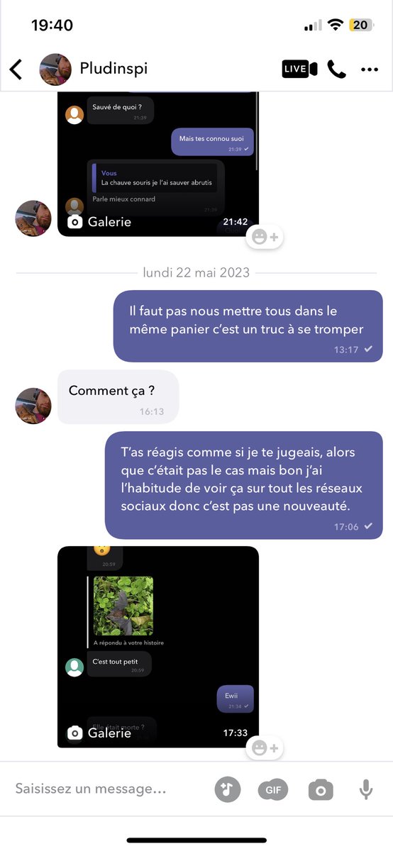 leclanuzumaki's tweet image. Ça poste une story d’une chauve-souris sur @connected2me sans la suite et il a cru que je le jugeais 😂😂 Il a commencé à s’enflammer pour rien le gars il est à éviter #Connected2me #veterinaire