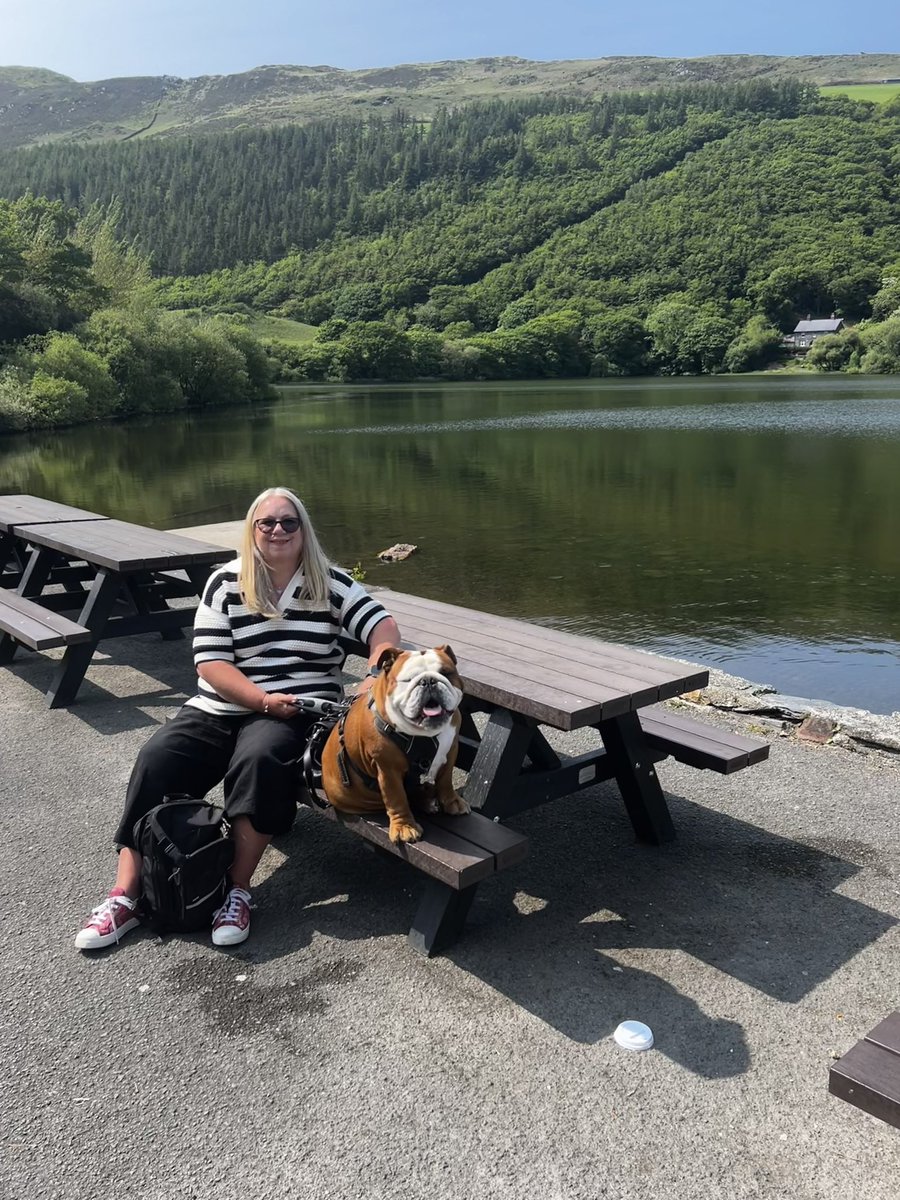 bobmcguire8's tweet image. Saw 2 jets fly over the lake and turn right as you look down the lake #Machloop , had fish n chips at #Aberdovey and drove over another scary mountain pass back to #Bala another fantastic day in #Wales