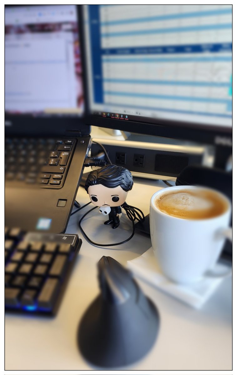 syriacus's tweet image. Today's visit #Office Visita en la Oficina #Oficina #Terrify #Horror  #nevermore #theraven 🐦‍⬛Edgar Allan Poe