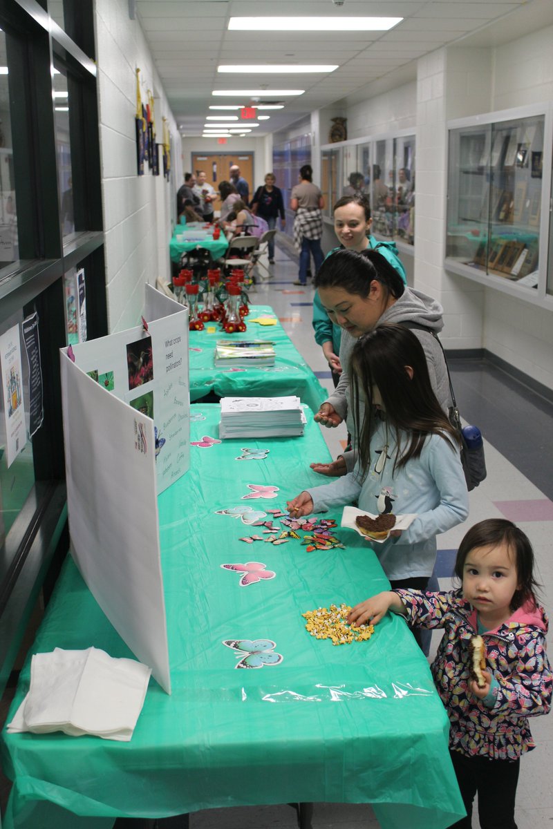 Middletown Public Schools @MiddletownPS Urban Gardening, Pollinator Awareness Program family day was held at the VoAg Center at MHS. Families planted large vegetable and herb pots to take home. Middletown Public Schools was a recipient of a Rockfall 2023 Environmental grant.