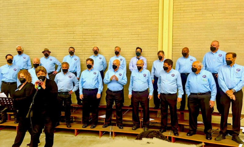 SeattleSings's tweet photo. May 28: Seattle SeaChordsmen Barbershop Chorus @SeaChordsmen presents The Seattle SeaChordsmen sing at Folklife #SeattleSings https://t.co/oA0EJzbGmp https://t.co/sBfMulbu4D