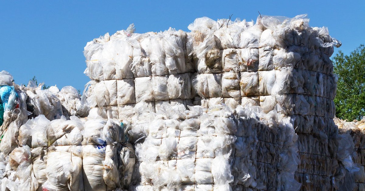 DougGatlin1's tweet photo. We know that plastic is associated with a great deal of health and environmental concerns, but a new study indicates that it's worse than we thought. Even when plastic is recycled, it releases an alarming amount of microplastics into the air and water.
https://t.co/25AN4KKK7N https://t.co/90H2CpJJ8L