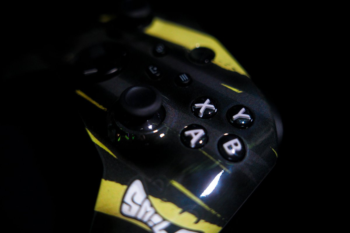 ShopSML3's tweet photo. THE OFFICIAL CONTROLLER OF SM!L3. 🎮
POWERED BY: @OneOffCtrl 

We're also giving away this CUSTOM SM!L3 Xbox Series X Controller to ONE LUCKY PERSON! 👀

✅ Follow @ShopSML3 &amp; @OneOffCtrl.
✅ Like &amp; RT this tweet. 

Winner will be announced 5/26!
#SMILE4EVR. 🤍 https://t.co/oIVRjK0bVe